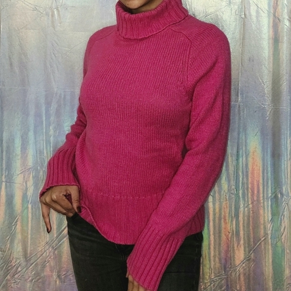 GAP Fuschia Turtleneck Sweater